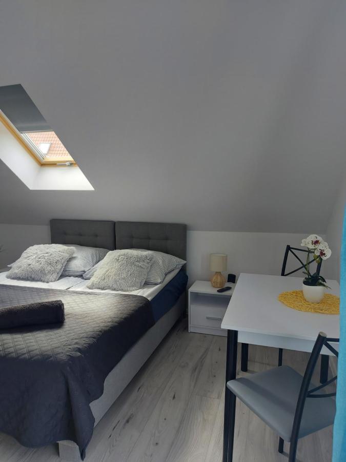 Pokoje I Apartamenty Matdar Mikołajki Habitación foto