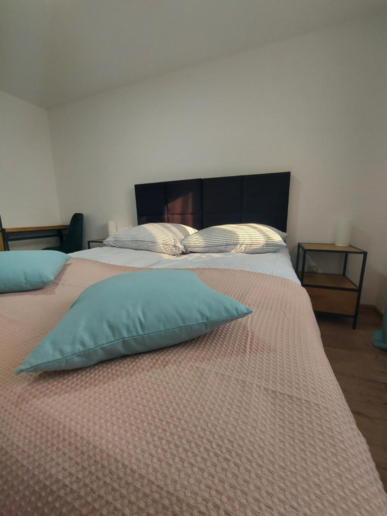 Pokoje I Apartamenty Matdar Mikołajki Habitación foto
